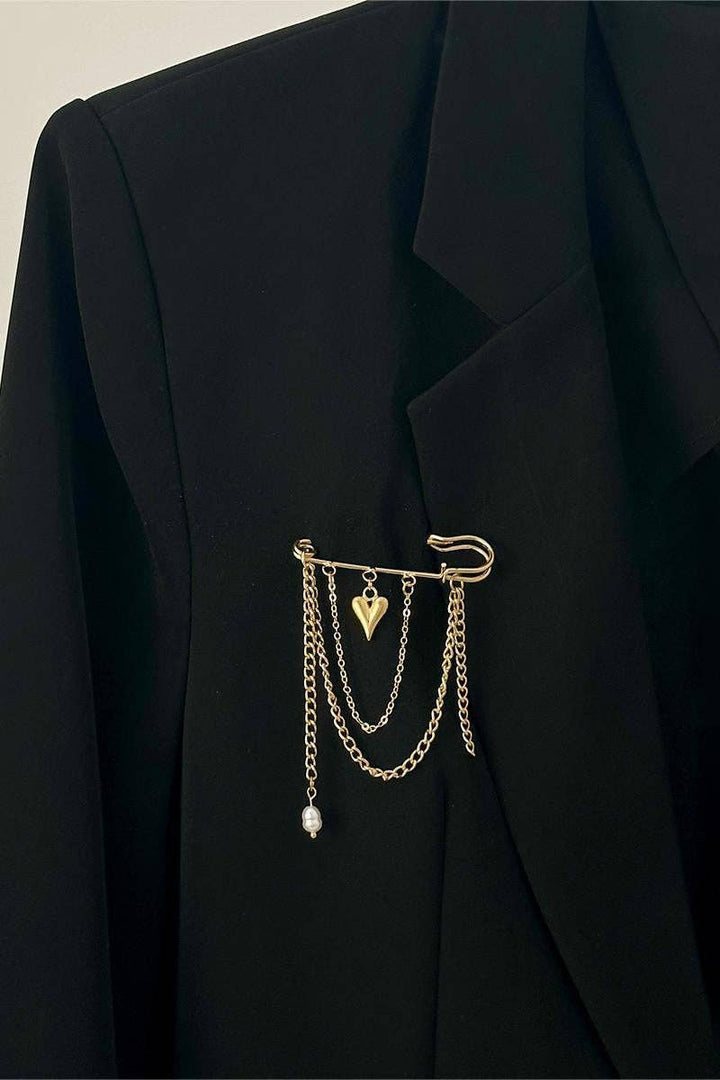 Chic Heart Chain Brooch: GOLD