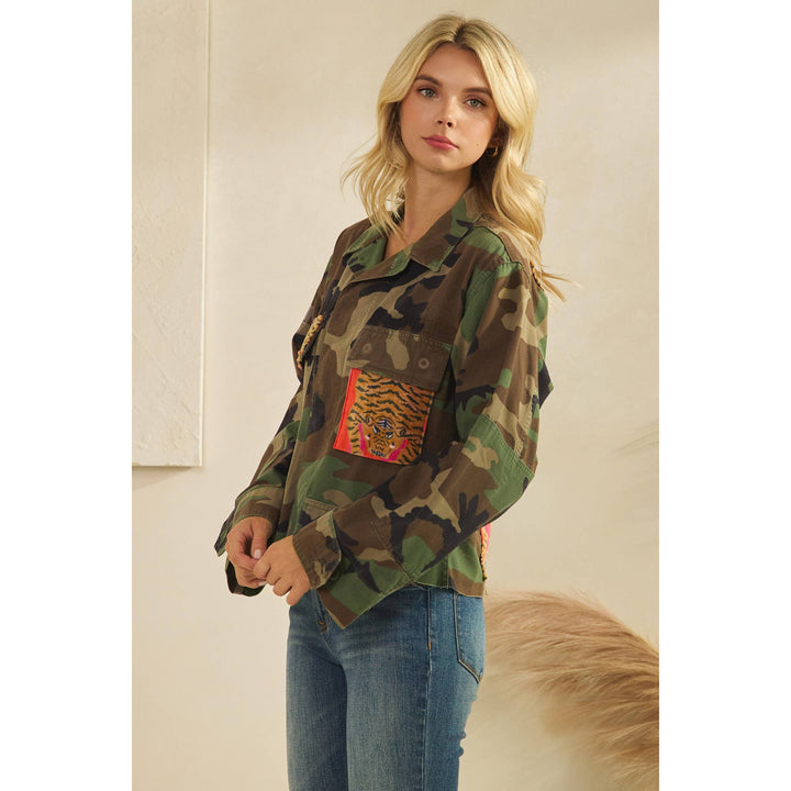 Camo jacket with Tiger Print contrast: Camo / L