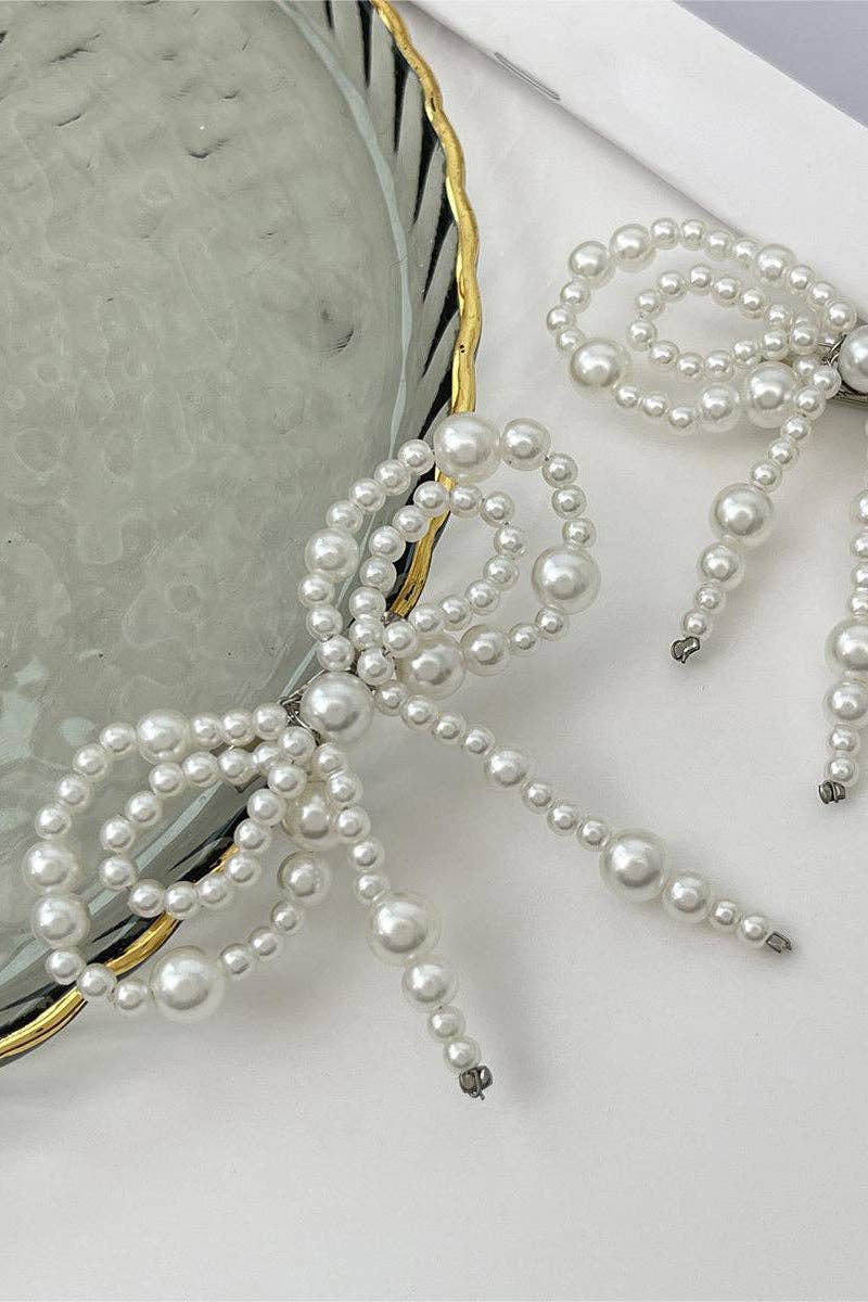 Elegant Pearl Bow Pin Accessory