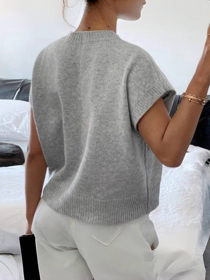 Camellia pattern knit sweater short sleeve vest: Charcoal / XL