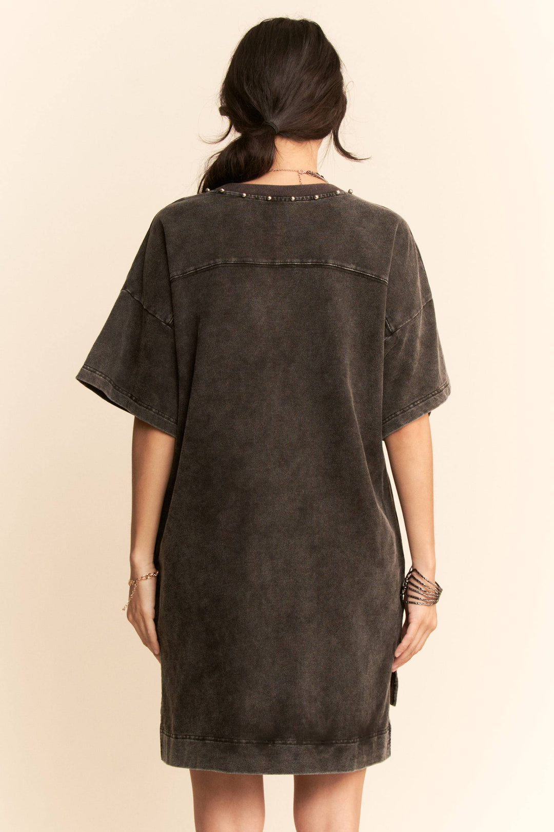 MINERAL EMBROIDERED SHORT SLEEVE TERRY DRESS: WASHED BLACK / L