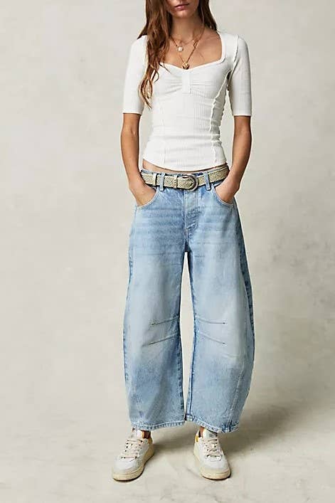 Slouchy Curved leg shape Barrel Jeans: Light blue