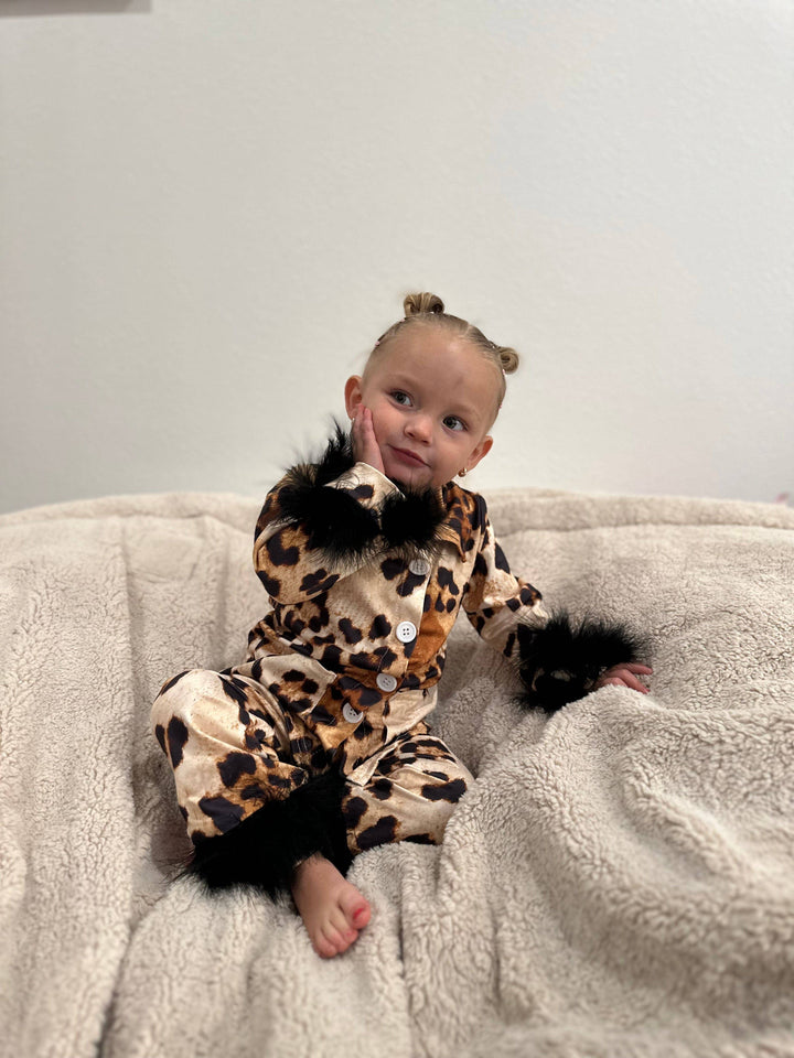 CHEETAH PRINT LOUNGEWEAR with fur: 2T