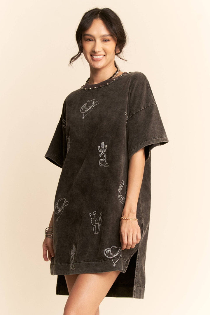 MINERAL EMBROIDERED SHORT SLEEVE TERRY DRESS: WASHED BLACK / S