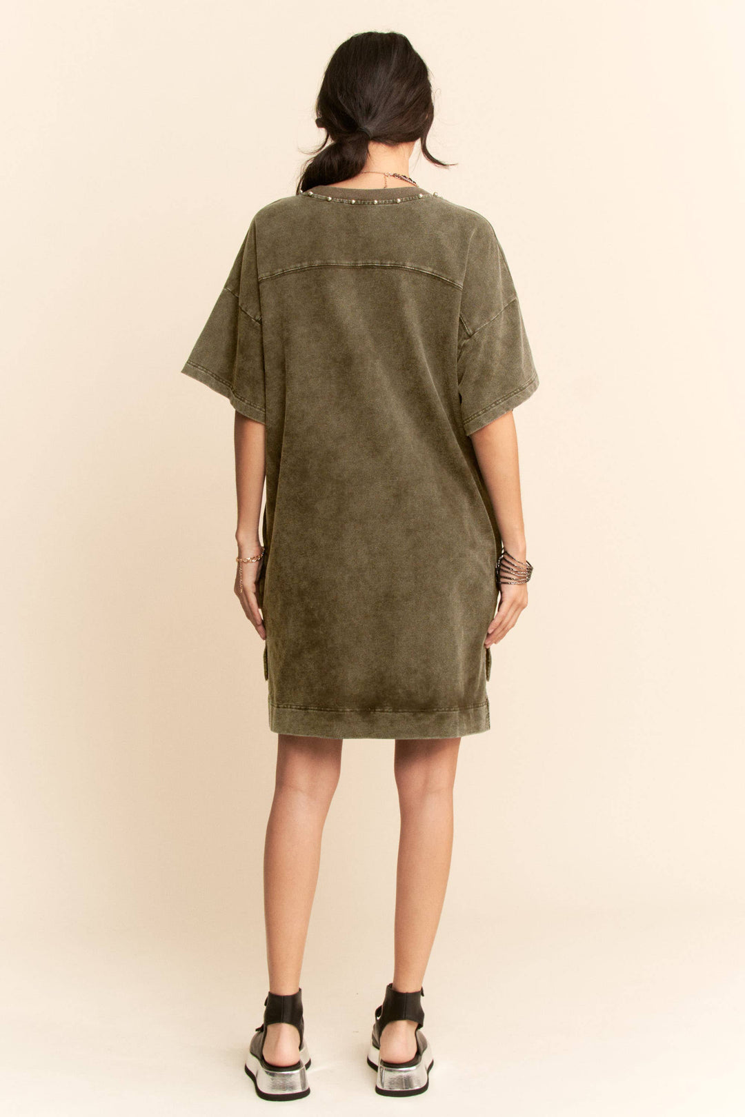 MINERAL EMBROIDERED SHORT SLEEVE TERRY DRESS: WASHED BLACK / L