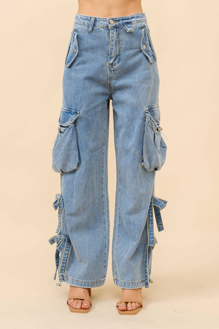 18034P - Mid Rise Baggy Cargo Jeans: MED WASH / S