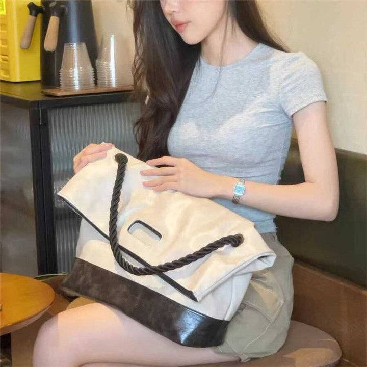 Stylish Broadband Crossbody Messenger Bag: BLACK