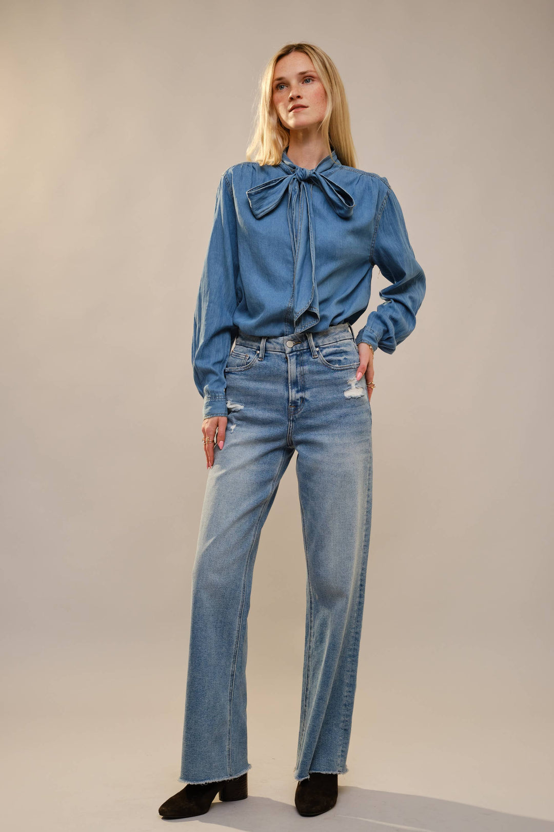 23612T - Tie Neck Hidden Button Chambray Blouse: DARK WASH / S