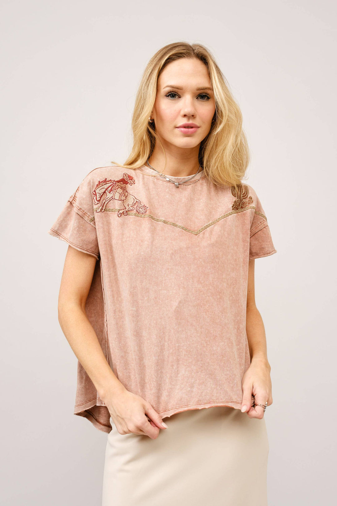 23376T -  Embroidered Shoulder Western Yoke T-Shirt: OFF WHITE / M