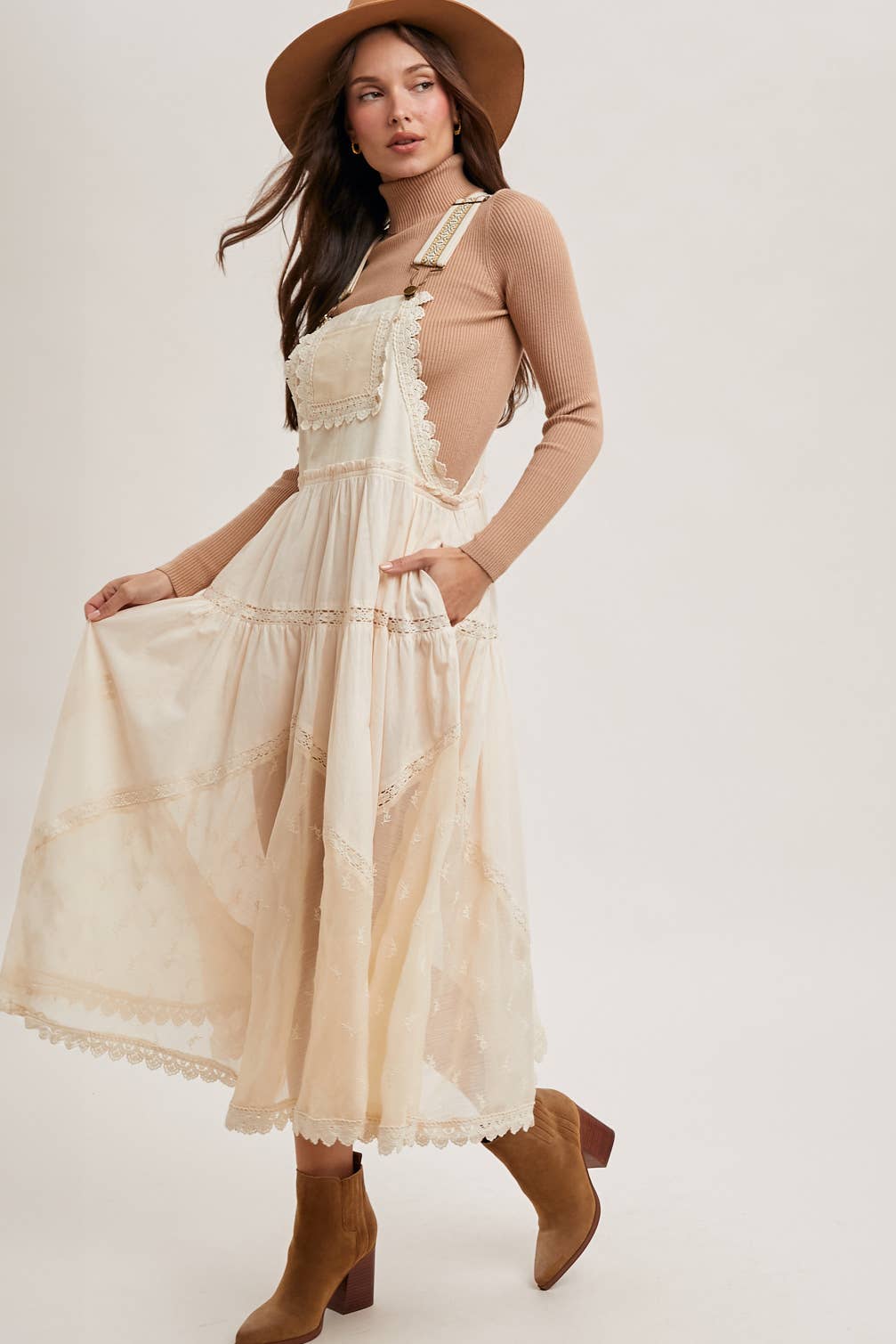 LACE EMBROIDERED TULLE BIB MAXI DRESS: ASH / L