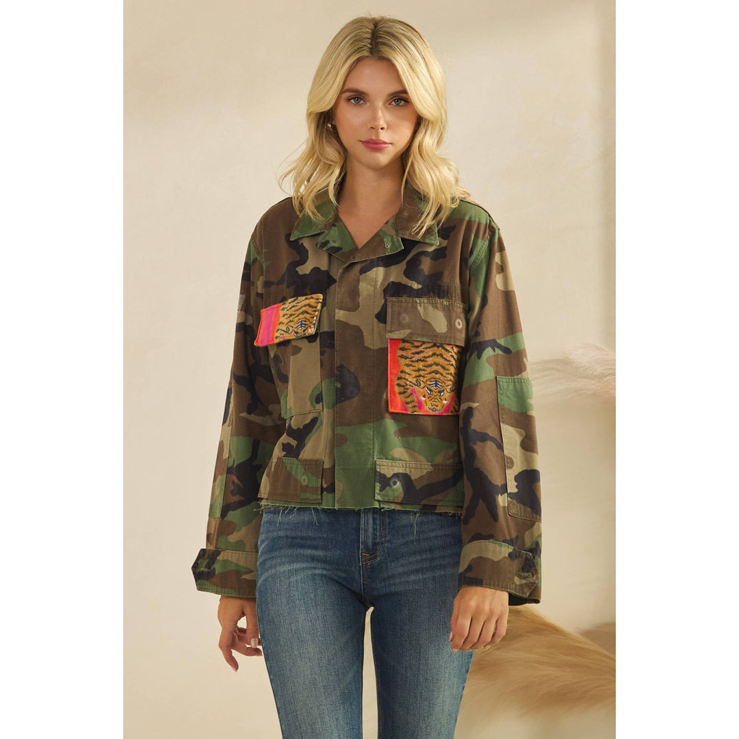 Camo jacket with Tiger Print contrast: Camo / L
