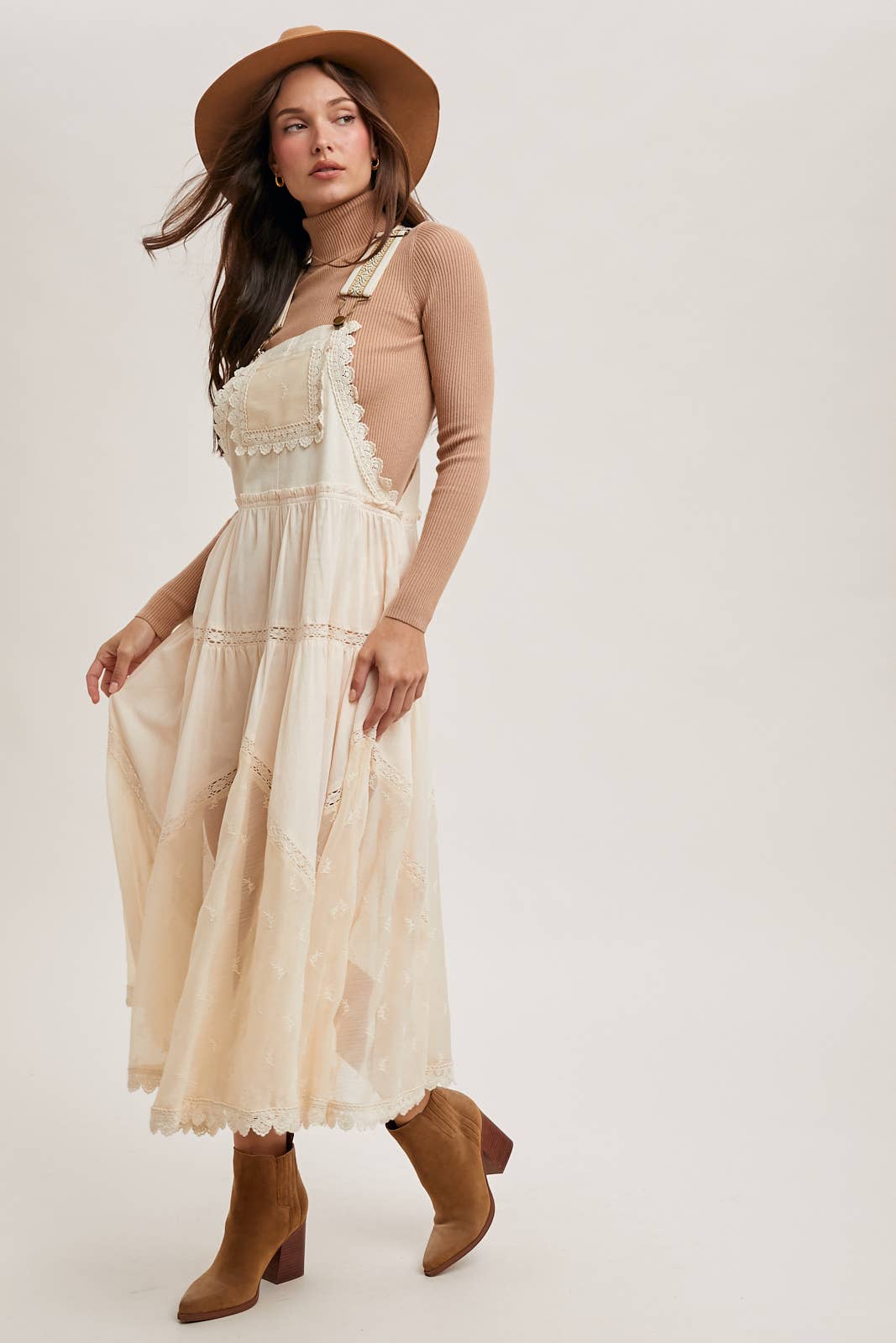 LACE EMBROIDERED TULLE BIB MAXI DRESS: ASH / S