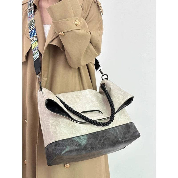 Stylish Broadband Crossbody Messenger Bag: BLACK