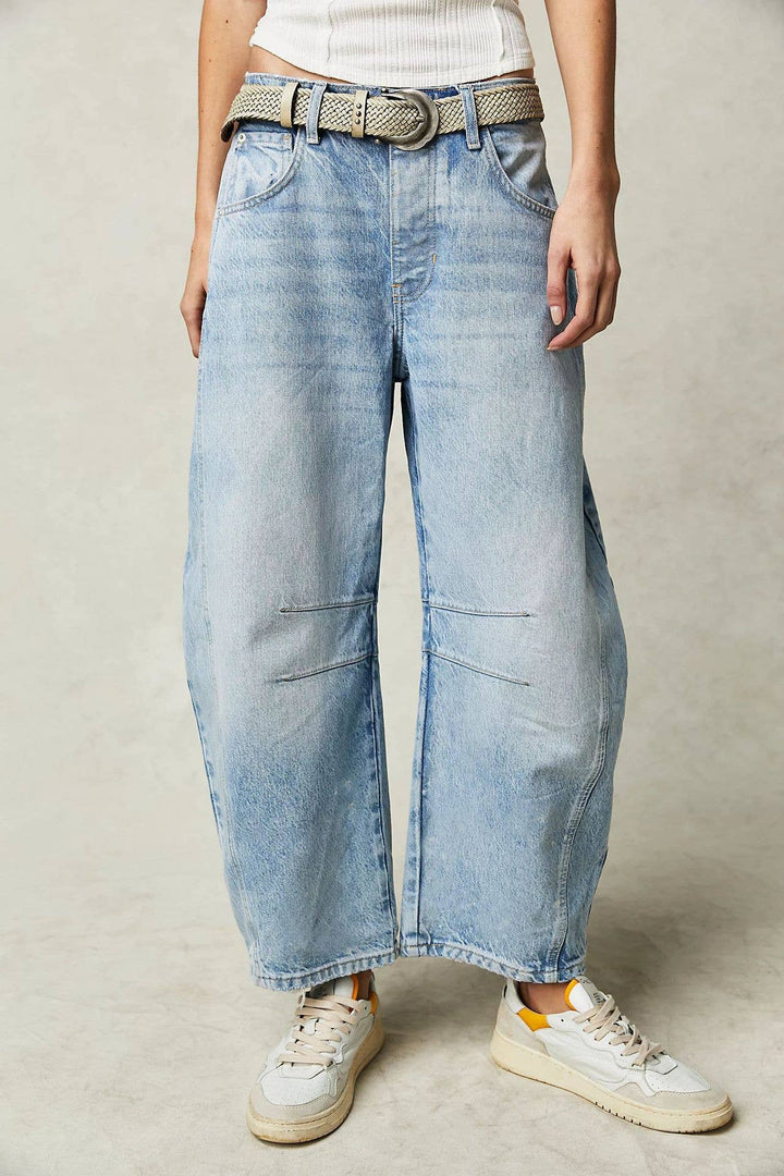 Slouchy Curved leg shape Barrel Jeans: Light blue