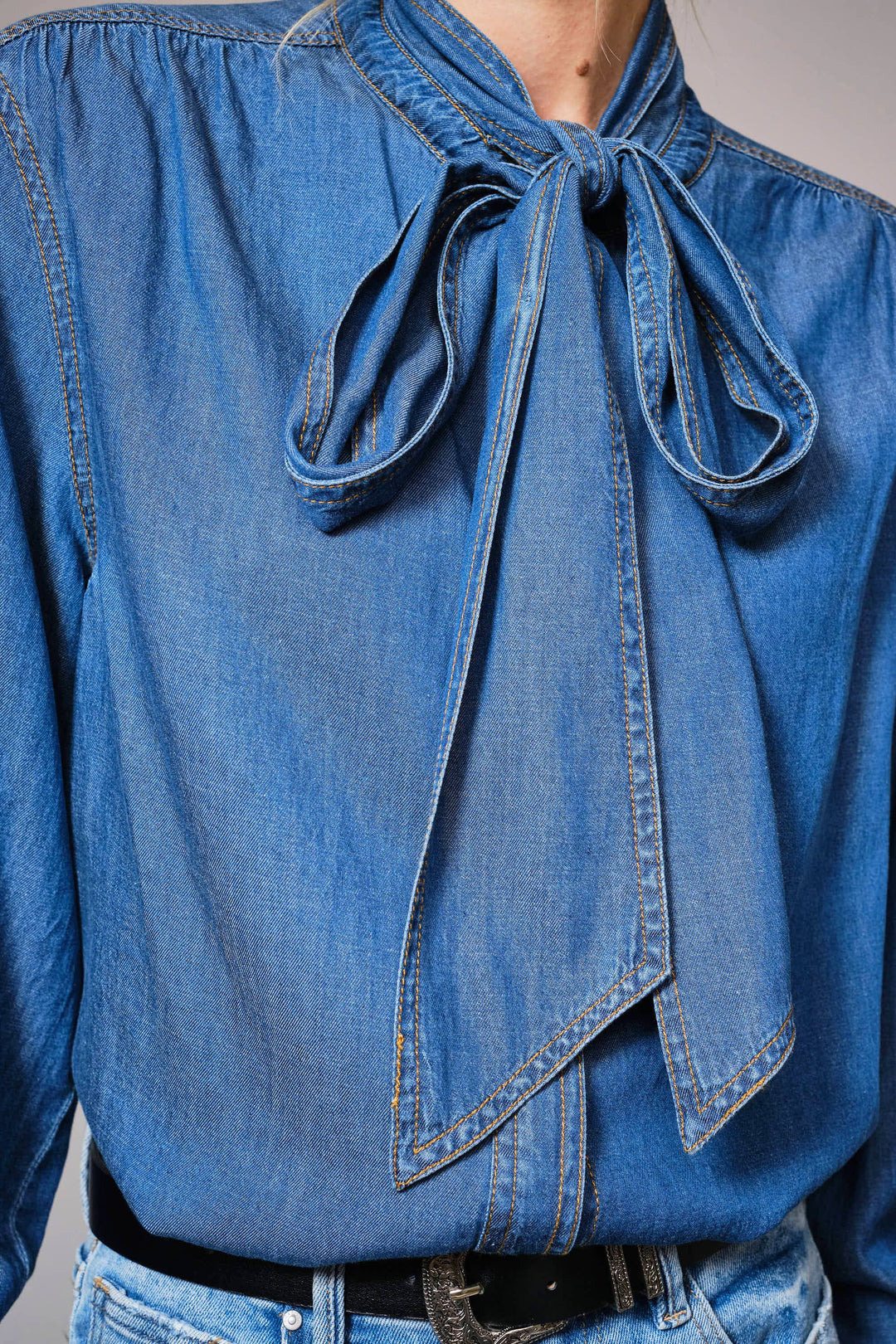 23612T - Tie Neck Hidden Button Chambray Blouse: DARK WASH / S