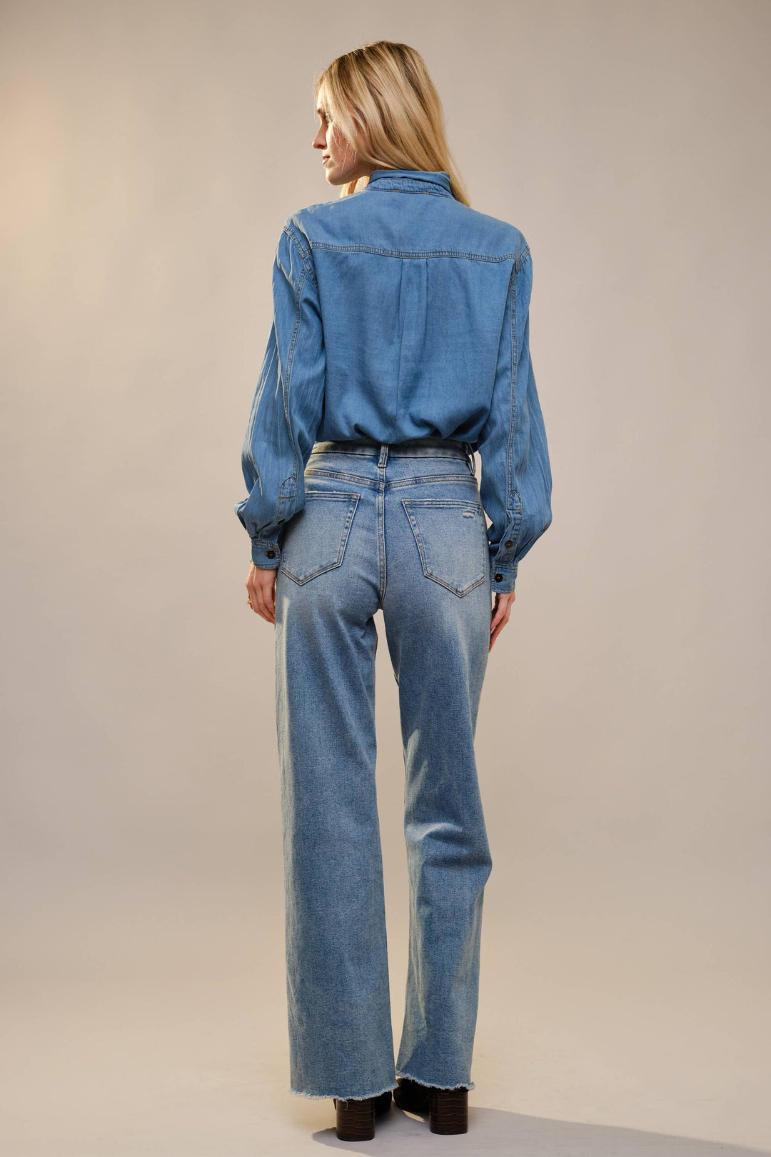 23612T - Tie Neck Hidden Button Chambray Blouse: DARK WASH / S