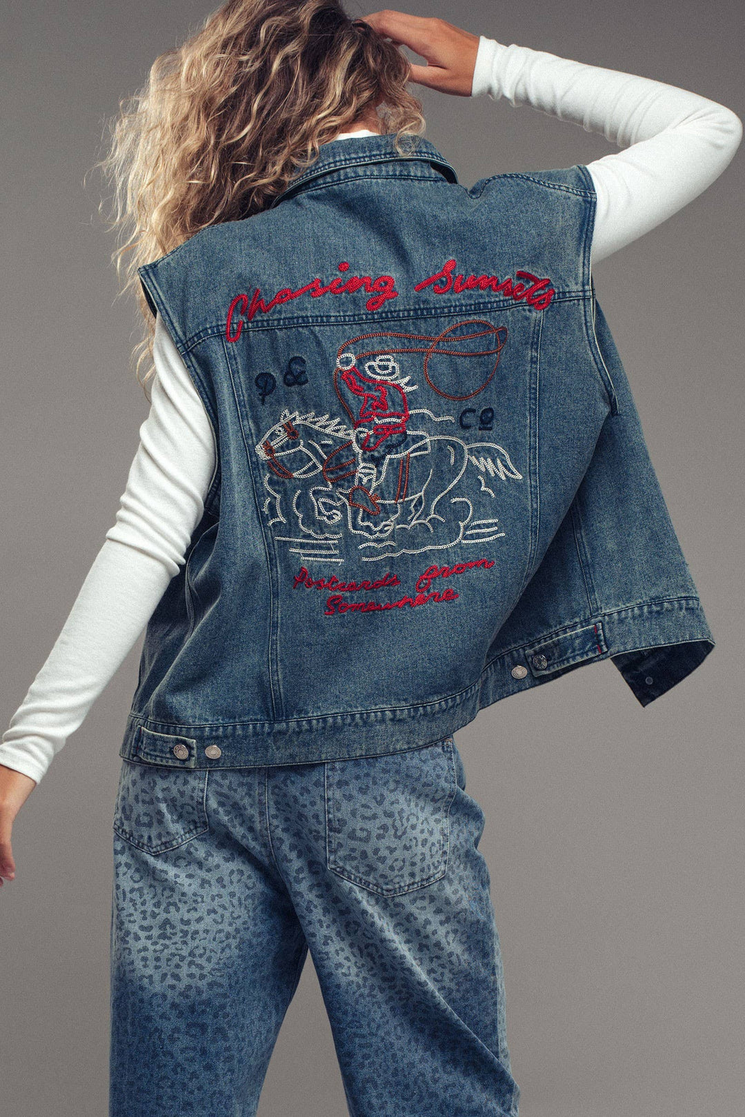 Western Sunset Embroidered Denim Vest: OATMEAL / S-2/M-2/L-2