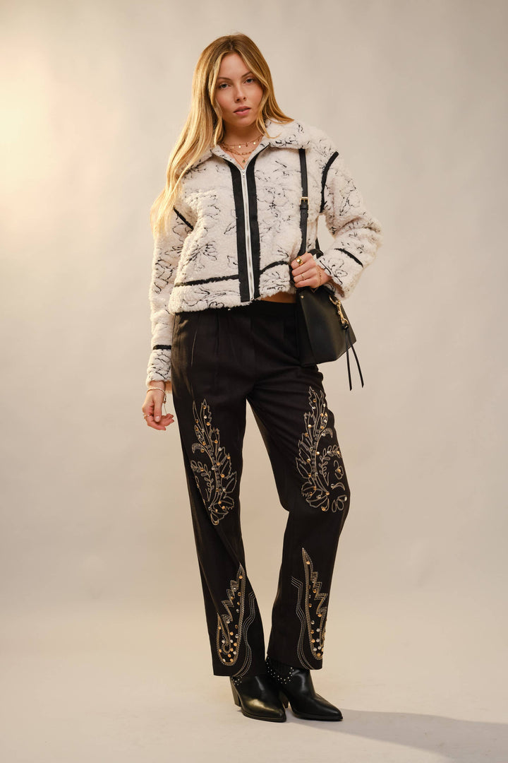 99682J Embroidered Sherpa Jacket : IVORY / S-M-L