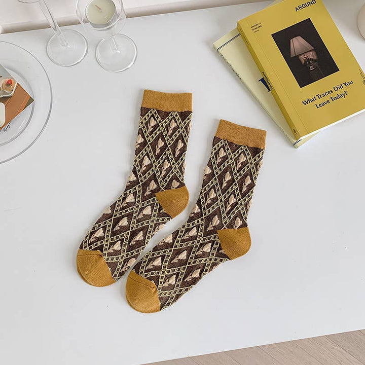 Brown retro flower breathable mid-tube women's socks: Flower