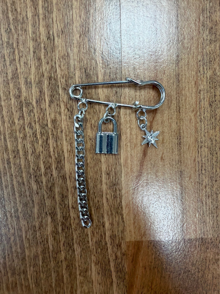 Safety Pin Brooch Lock