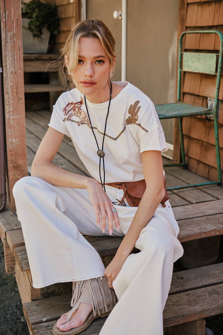 23376T -  Embroidered Shoulder Western Yoke T-Shirt: OFF WHITE / L