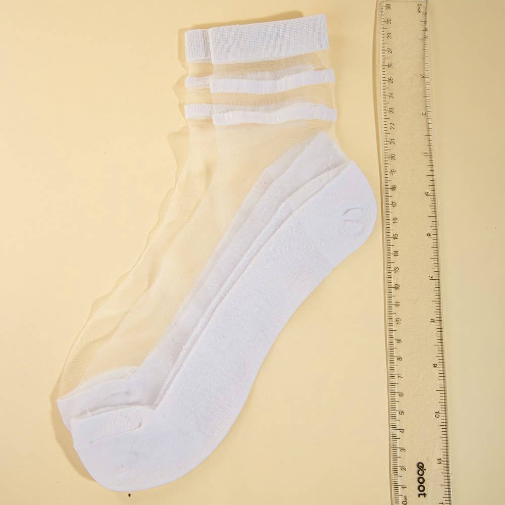 Triple Striped Sheer Ankle Socks: WH
