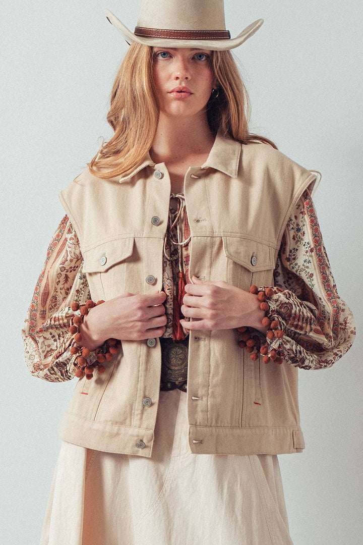 Western Sunset Embroidered Denim Vest: OATMEAL / S-2/M-2/L-2