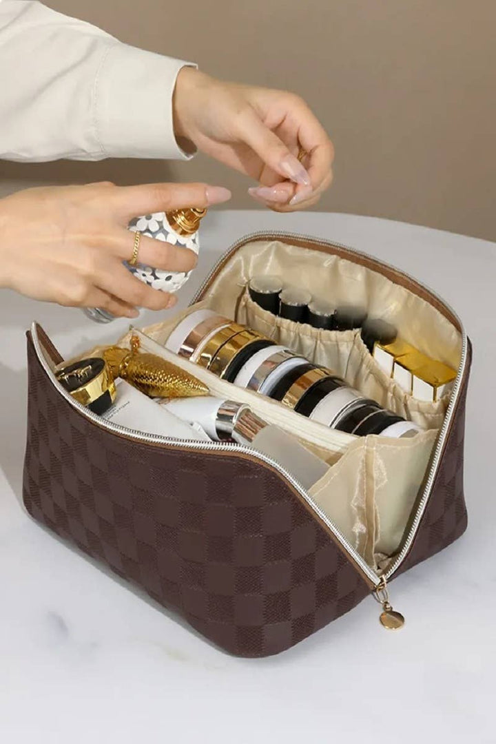 VEGAN LEATHER MAKEUP BAG SOLID BAG: PINK-167267 / OS