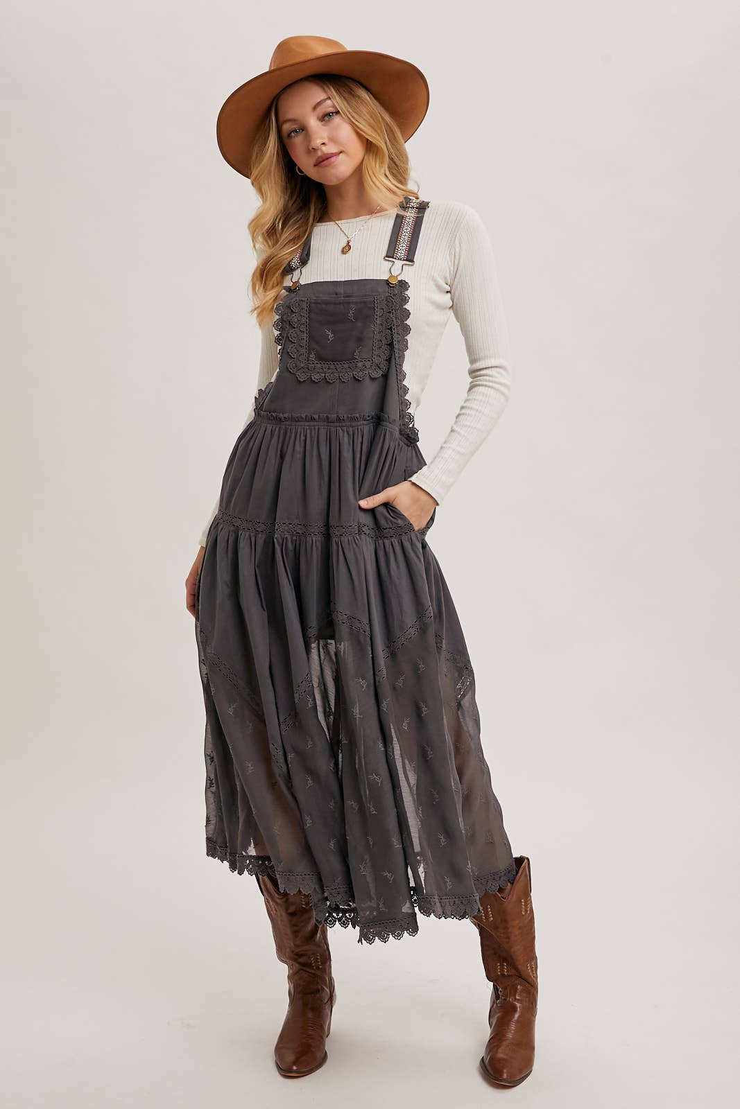 LACE EMBROIDERED TULLE BIB MAXI DRESS: ASH / M