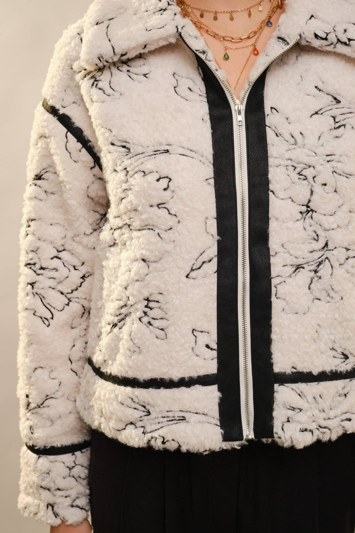 99682J Embroidered Sherpa Jacket : IVORY / S-M-L