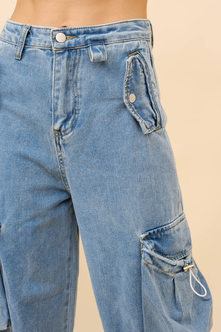 18034P - Mid Rise Baggy Cargo Jeans: MED WASH / L