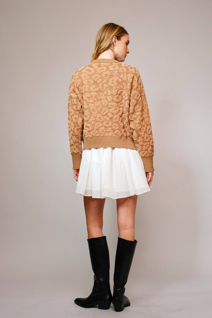 33116W Leopard Western Patch Crewneck Sweater: CAMEL / S-M-L
