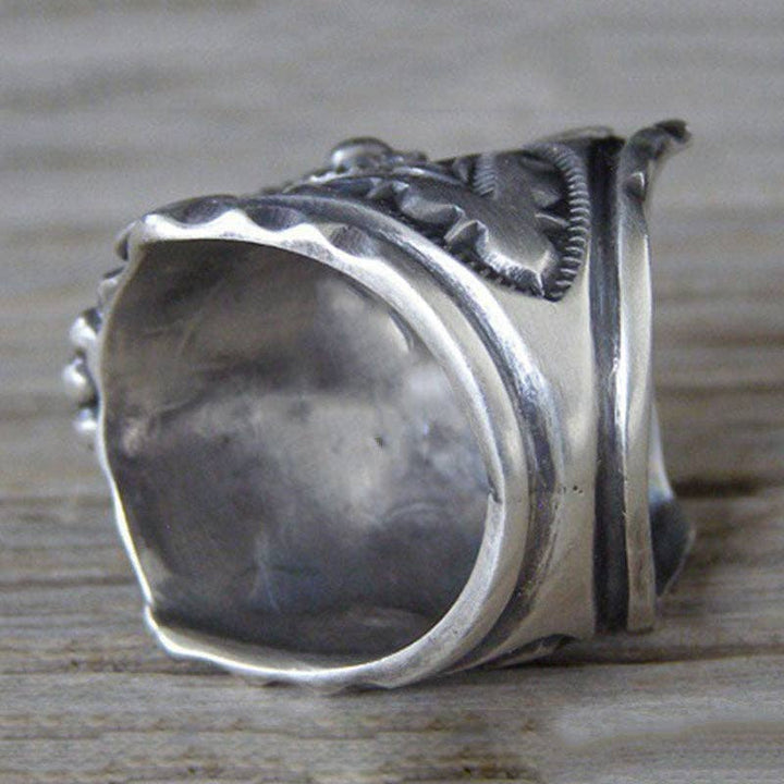 Turquoise Vintage Ring: Ring / No.6