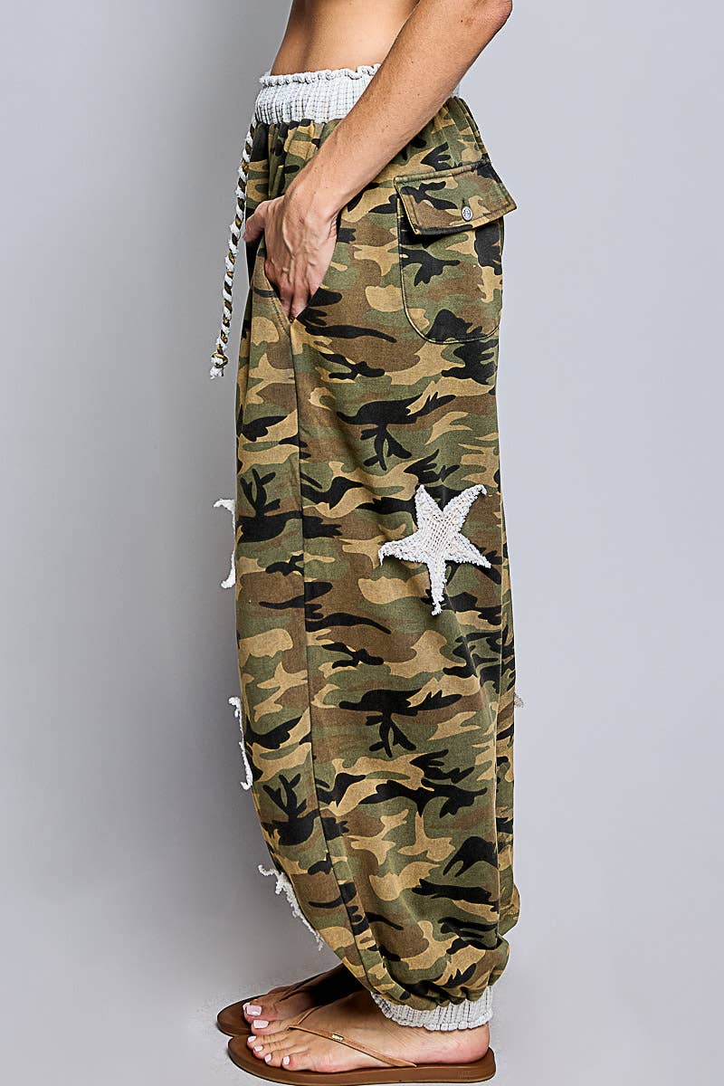 Vintage Floral Camo Star Patch French Terry Wide-Leg Pants