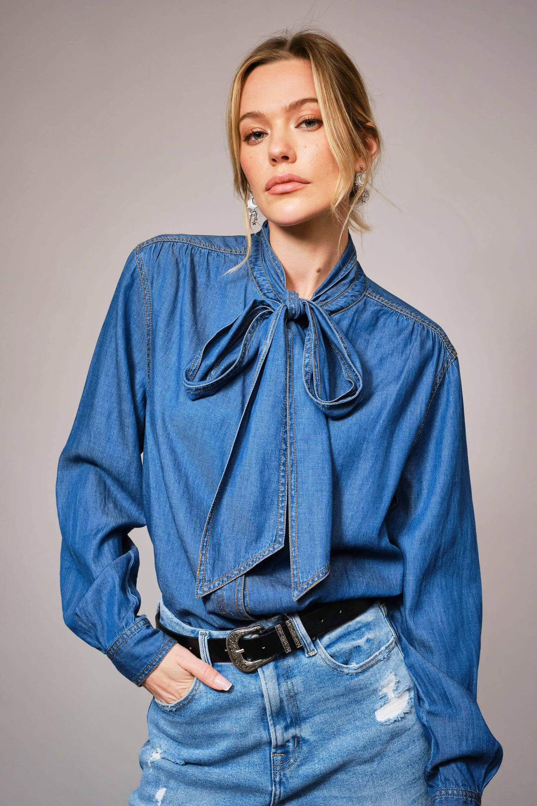 23612T - Tie Neck Hidden Button Chambray Blouse: DARK WASH / L