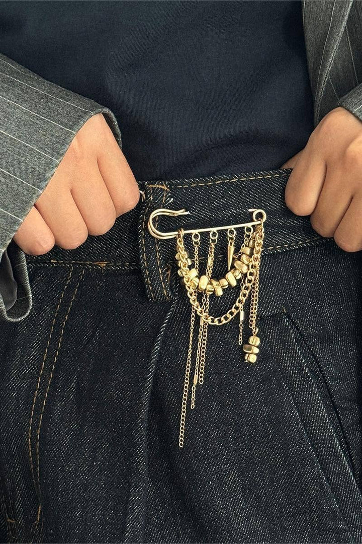Elegant Chain Brooch for Women: GOLD