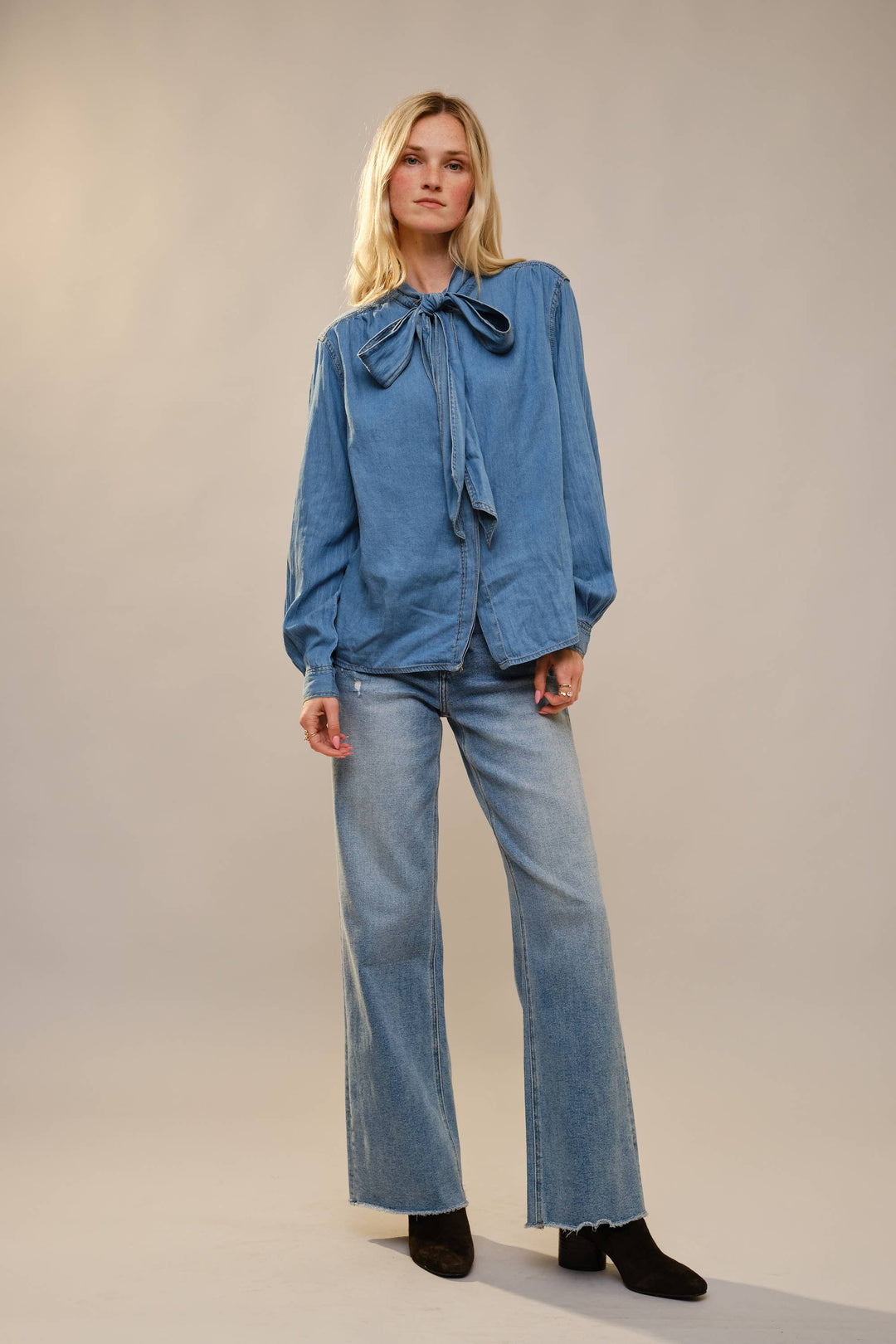 23612T - Tie Neck Hidden Button Chambray Blouse: DARK WASH / S