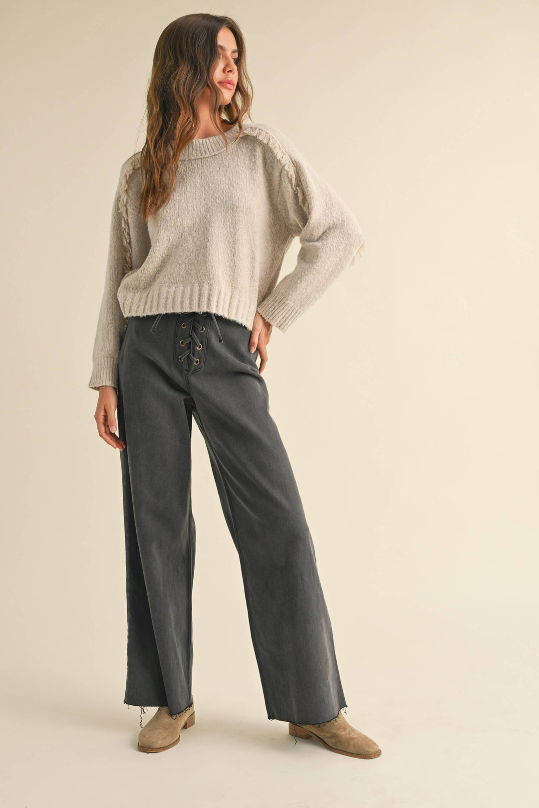 LACE-UP FRONT DETAIL STRETCHED PANTS