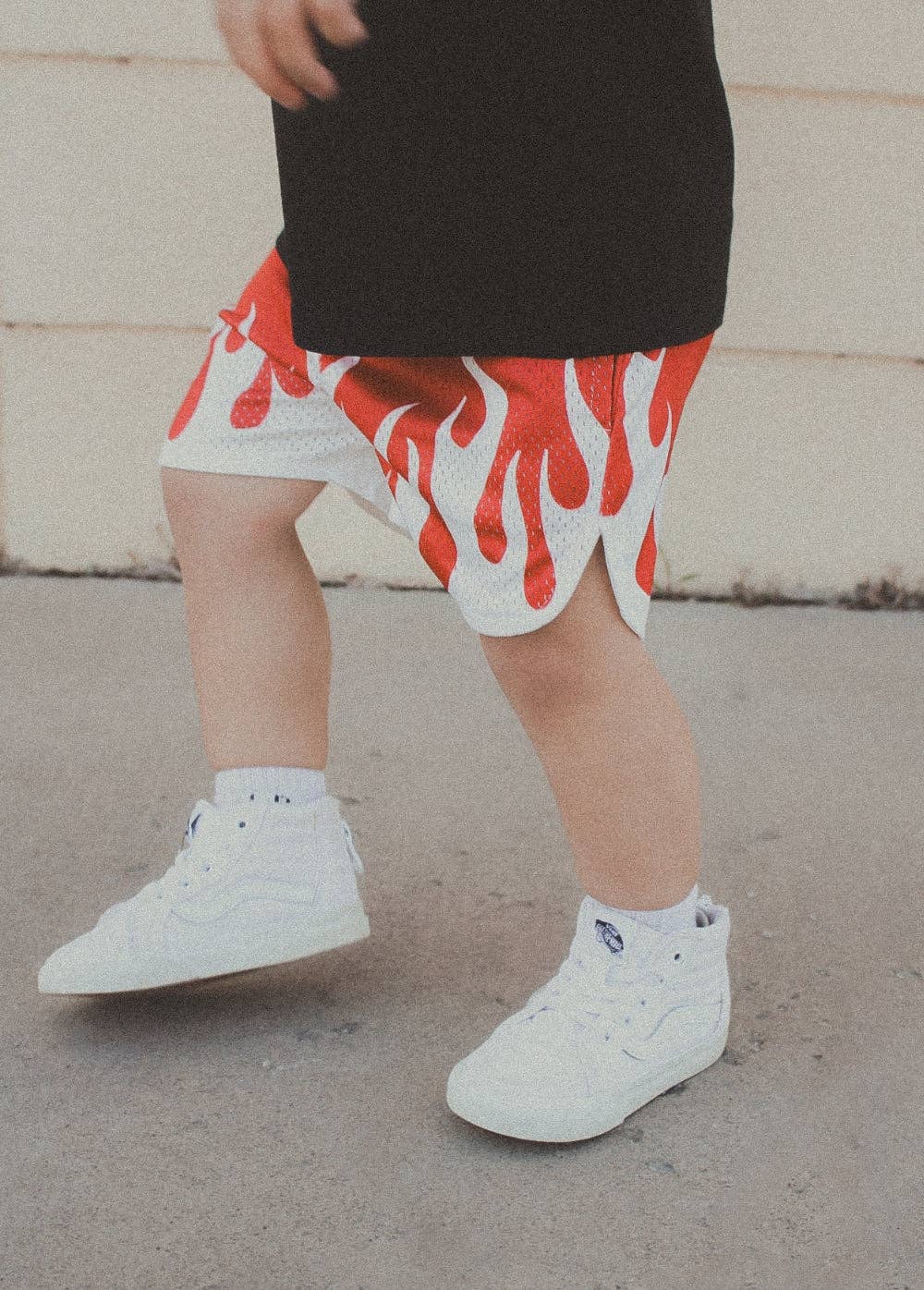 Heater Mesh Shorts Red