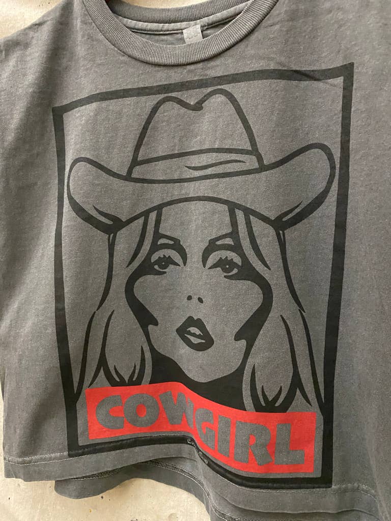 Cowgirl 90's Boxy midriff pinned sleeve muscle top tee