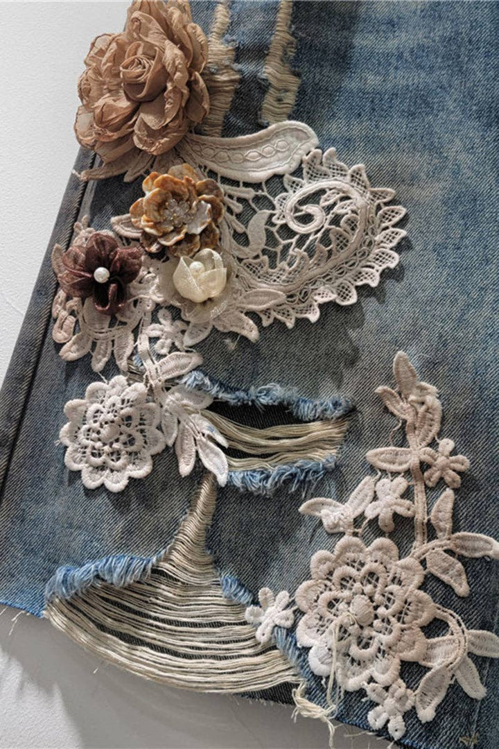 Floral Lace Embellished Denim Shorts: BLUE