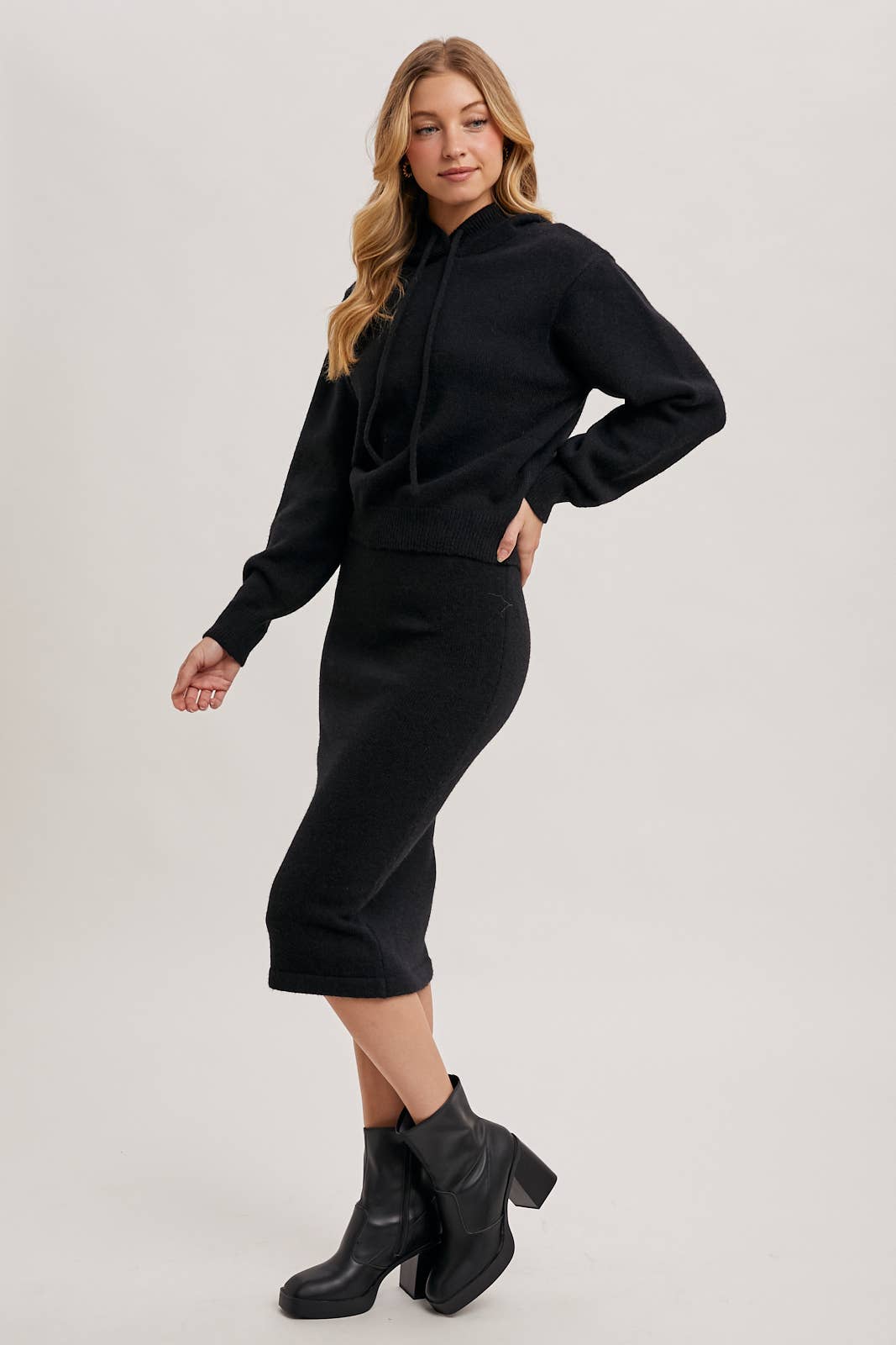 KNIT HOODIE TOP AND PENCIL SKIRT SETS: Black / S